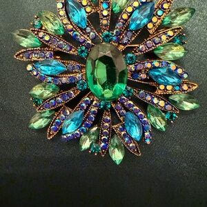 Elegant Green and Blue Gemstone Brooch